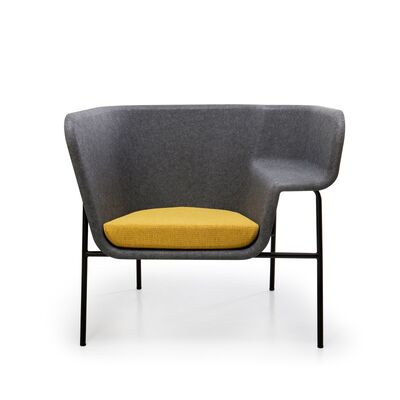 Bon prix Chaise de salon rembourrée en PET moulée avec coussin en tissu et jambes en métal pour café en ligne